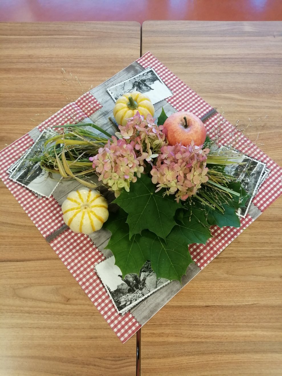 Herbstliche Tischdeko