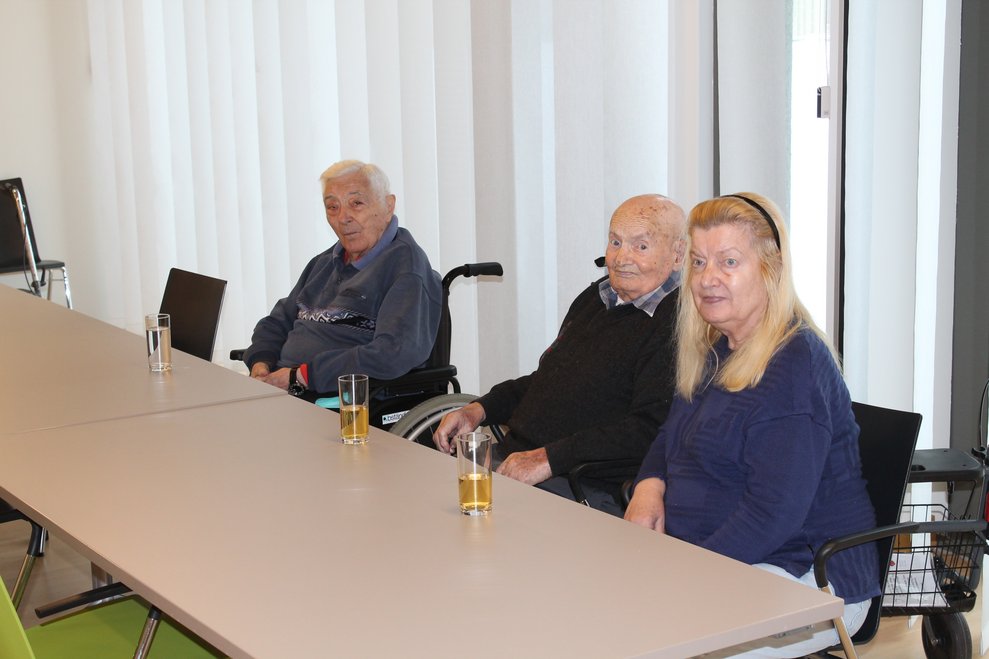 Geburtstagsfeier (November-Dezember) 2024