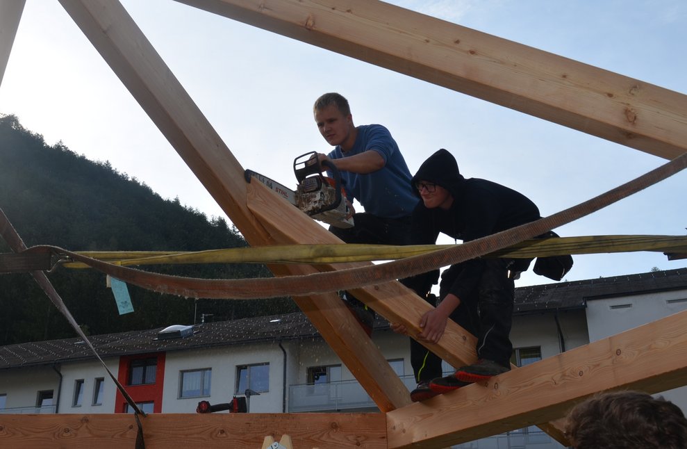 Das Holz wurde zurecht geschnitten