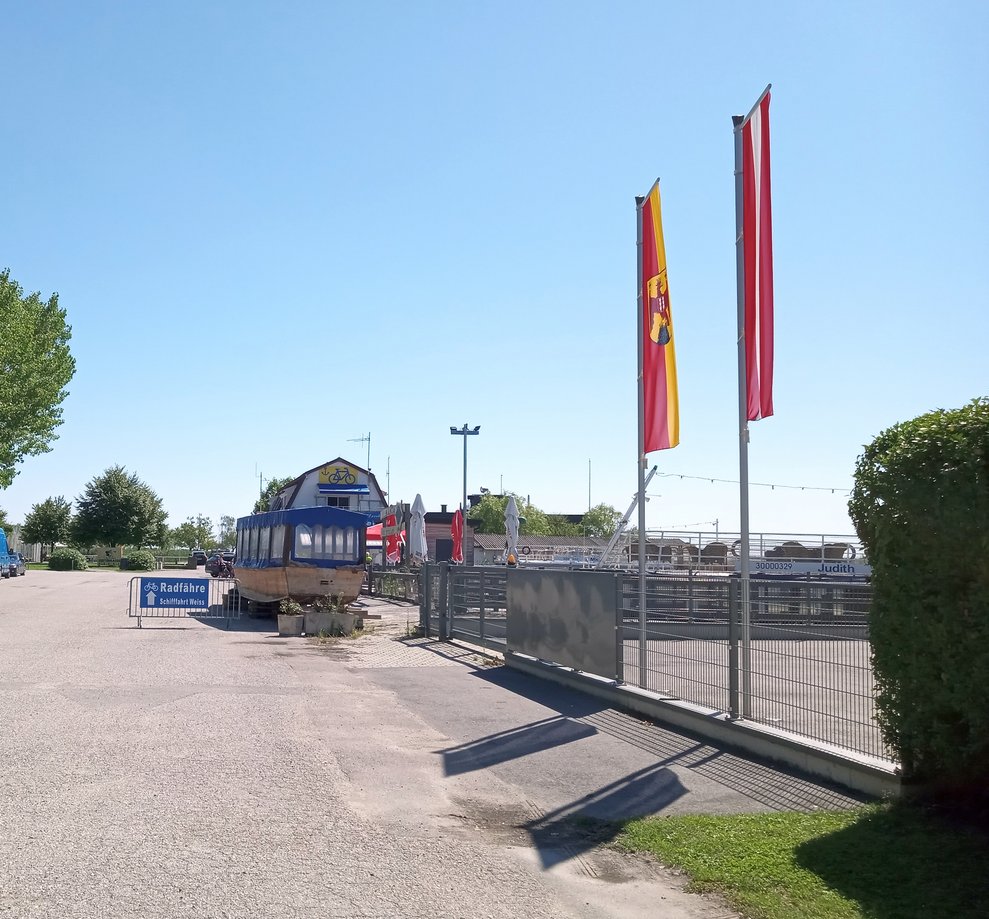 Erstes Ziel erreicht: Die Anlegestelle der Radfähre in Mörbisch.