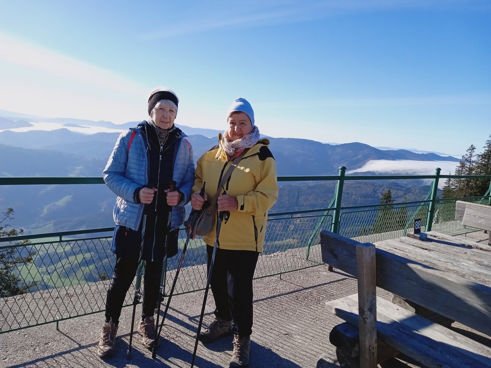 Am Berg angekommen erwartet uns strahlender Sonnenschein.