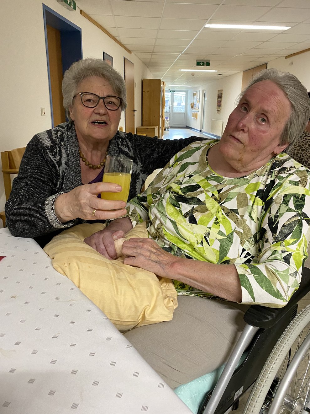 auch Freiwillige Mitarbeiterinnen sind zu Besuch
