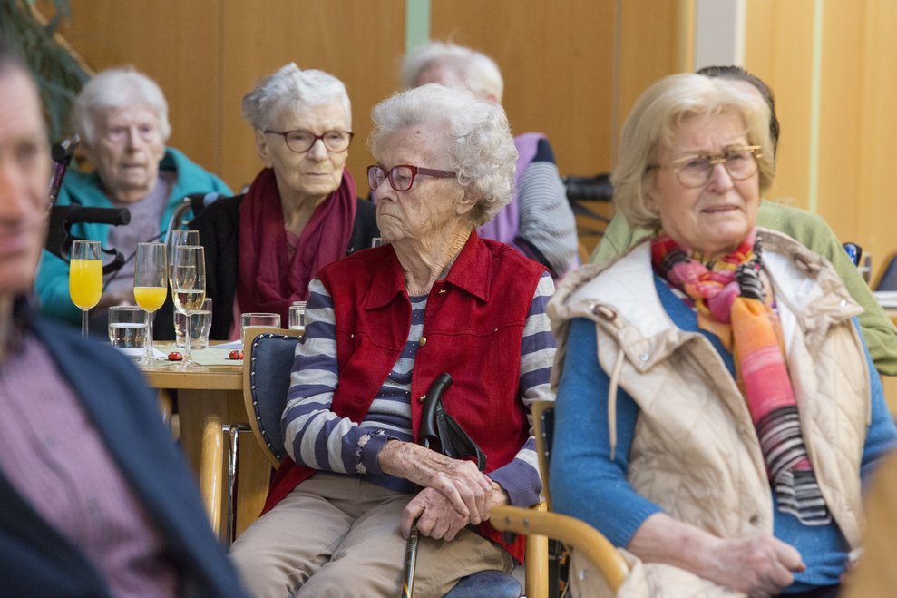 Bewohnerinnen beim Neujahrsempfang