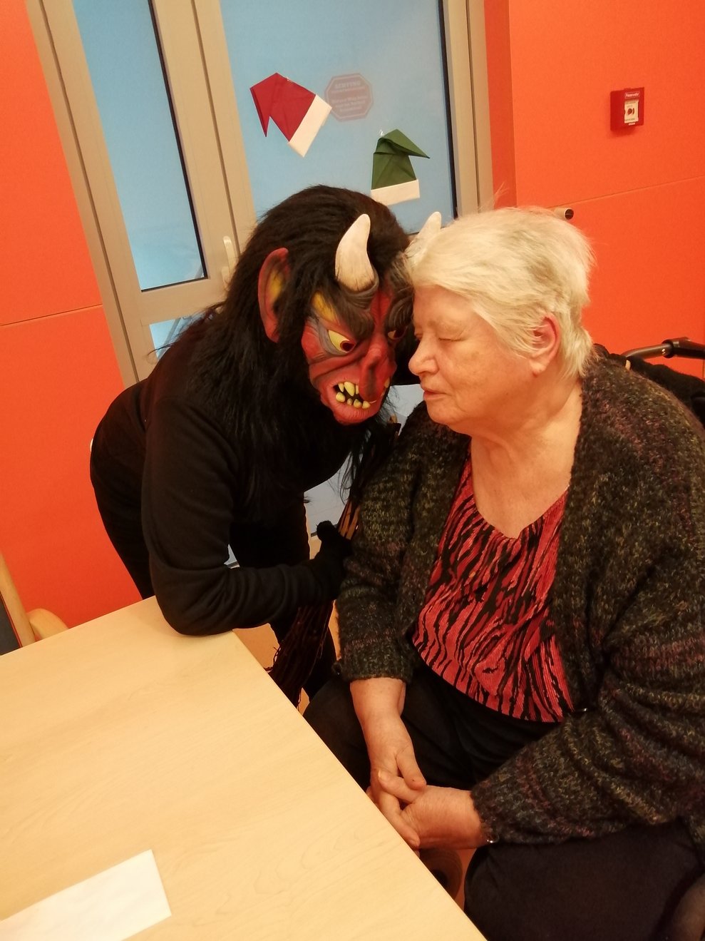 BewohnerIn mit Krampus