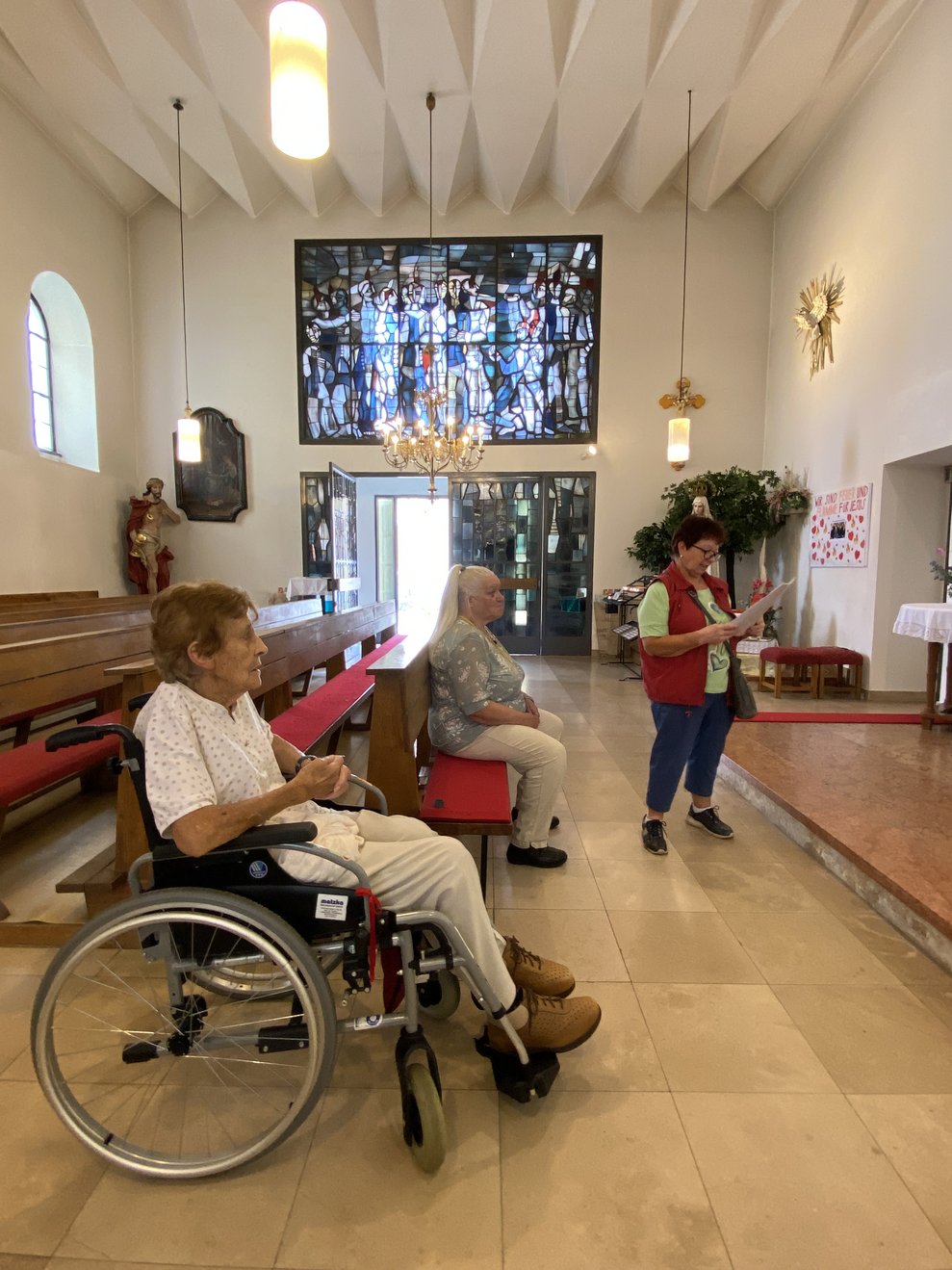 wir hören die Entstehungsgeschichte der Kirche