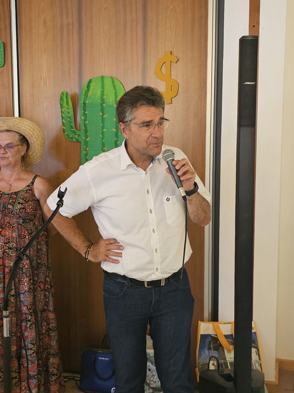 Bürgermeister Christian Flammer begrüßt die Festgäste.