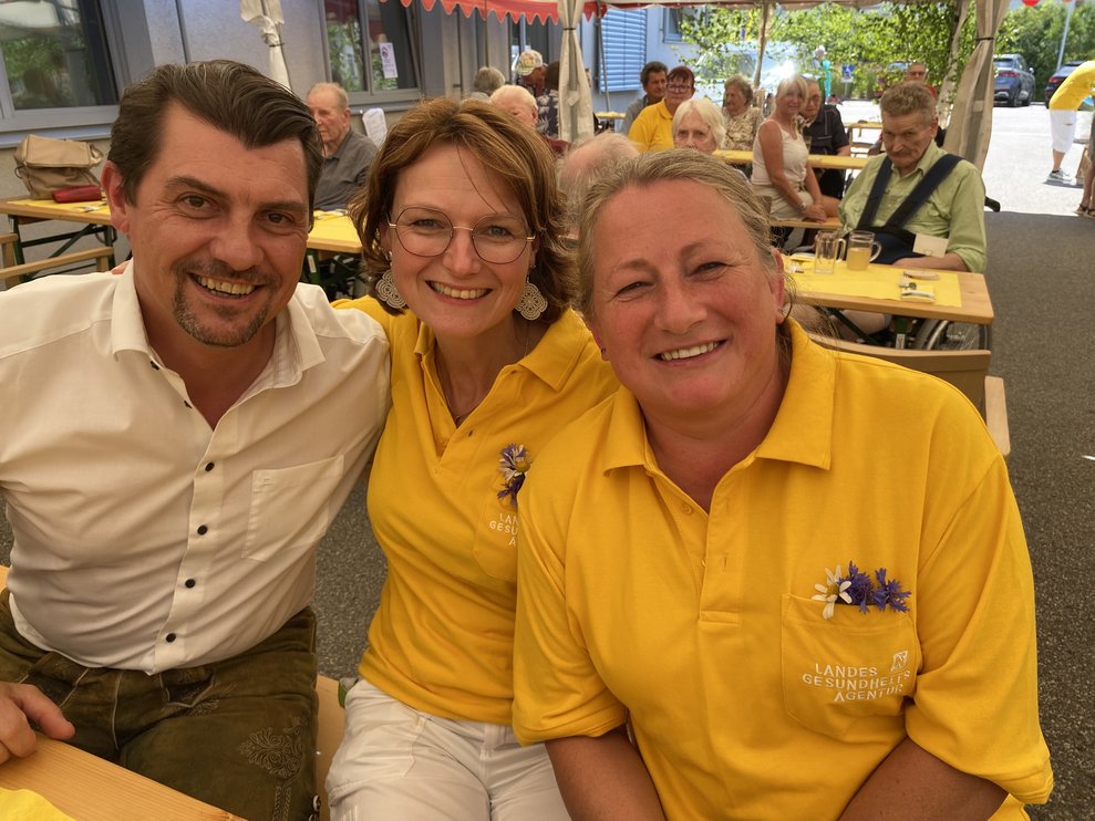 Auch Bürgermeister Rainer Hirschmann, ist zum Sommerfest gekommen.