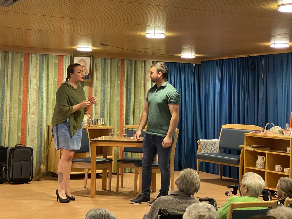 Schauspieler auf Bühne