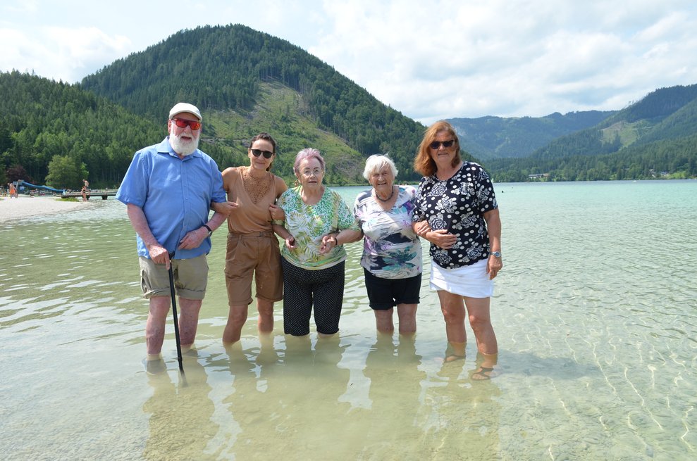 Bewohner mit Mitarbeitern im Erlaufsee