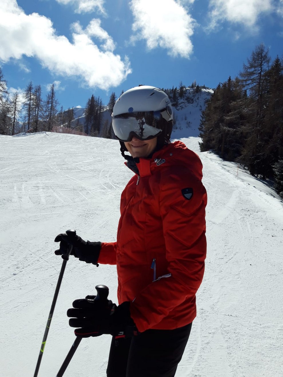 Eine Dame auf der Piste.