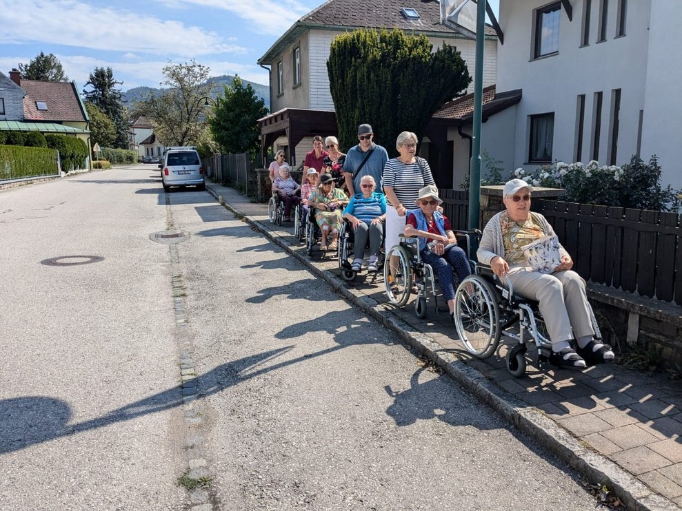 Keramik im Garten Ausflug 2024