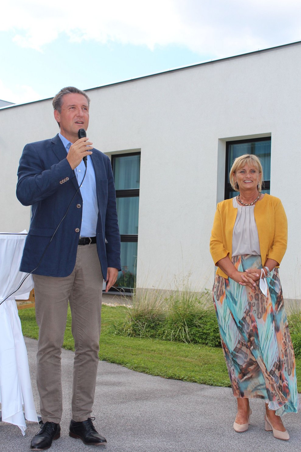Markus Zemanek, der kaufmännische Direktor des LK Baden-Mödling, bedankt sich für die Einladung sowie die gute Zusammenarbeit. 