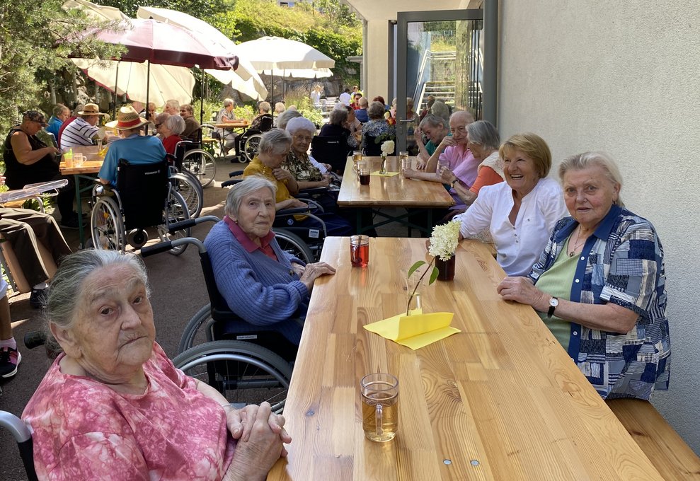 Viele Bewohnerinnen...