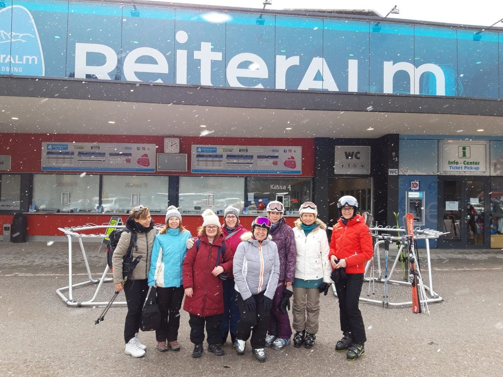 Gruppenfoto vor der Reiteralm.