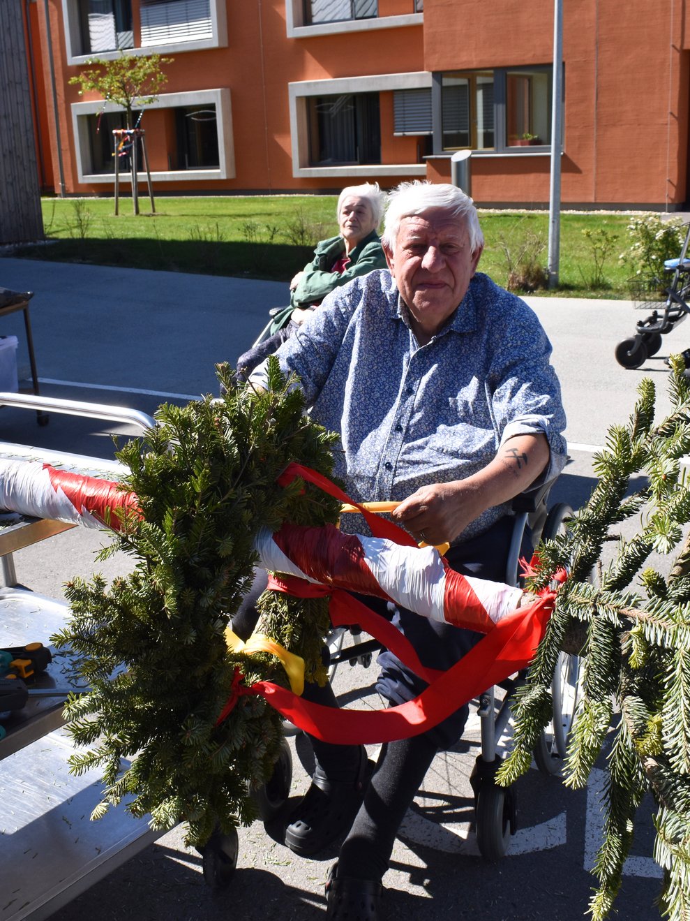 Maibaumaufstellen im PBZ Korneuburg