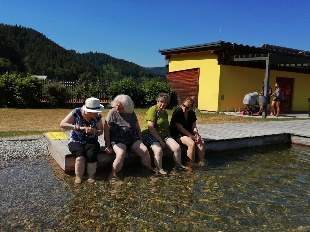 Besuch im Naturschwimmbad