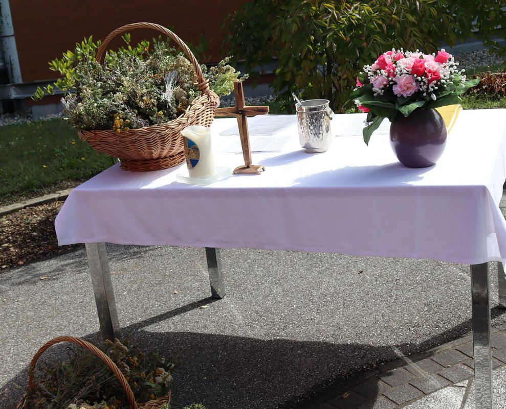 Sommerfest mit Kräuterweihe