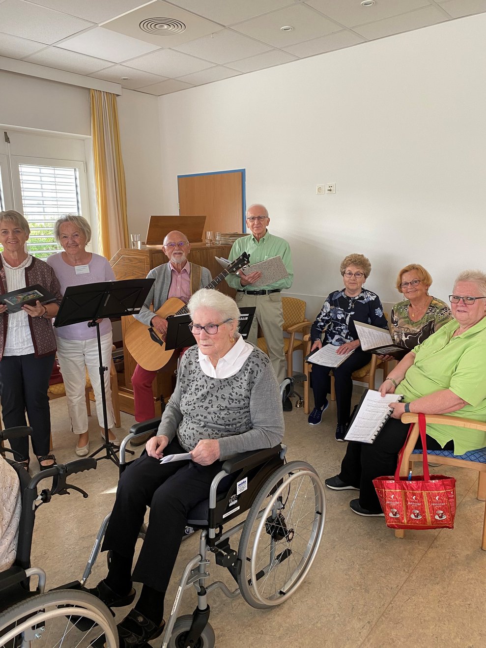 Gruppe Effata umrahmt die Messe musikalisch