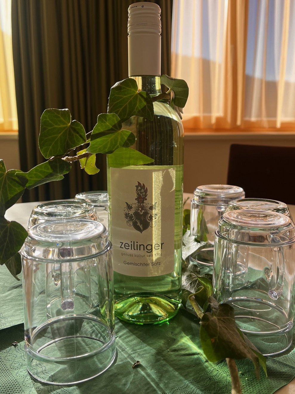 eine Flasche Wein