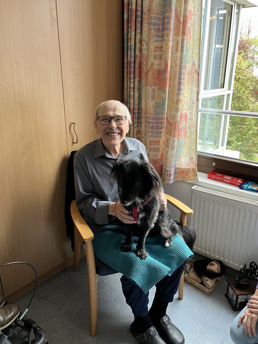 Hund mit Bewohner