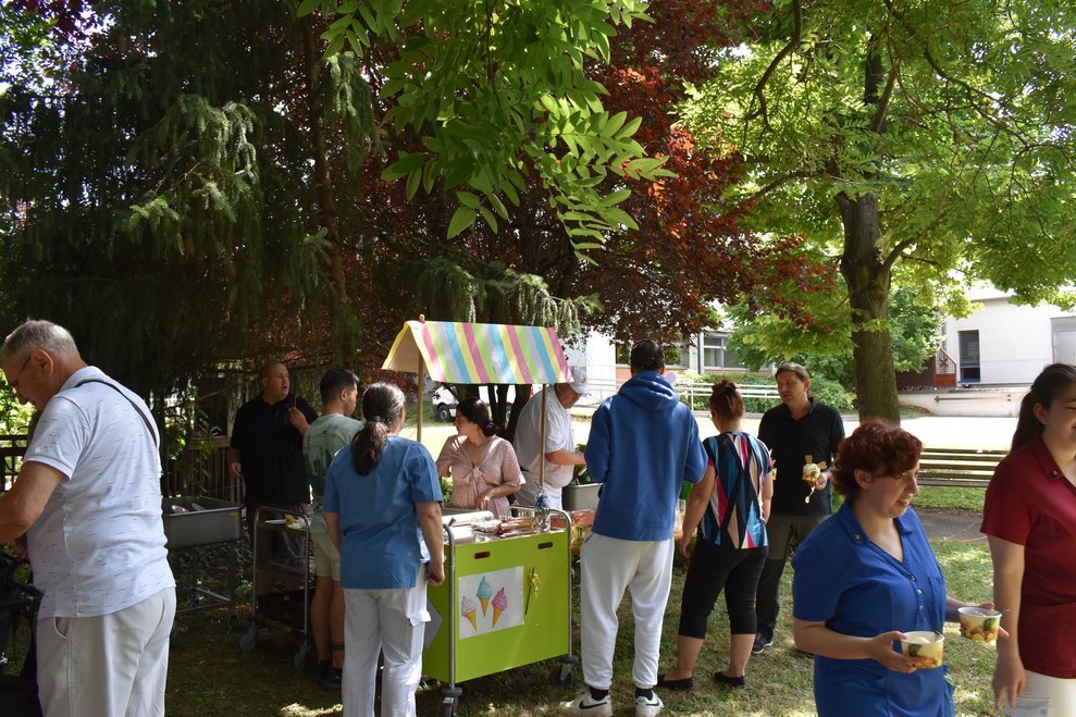 unsere Bewohner und Mitarbeiter