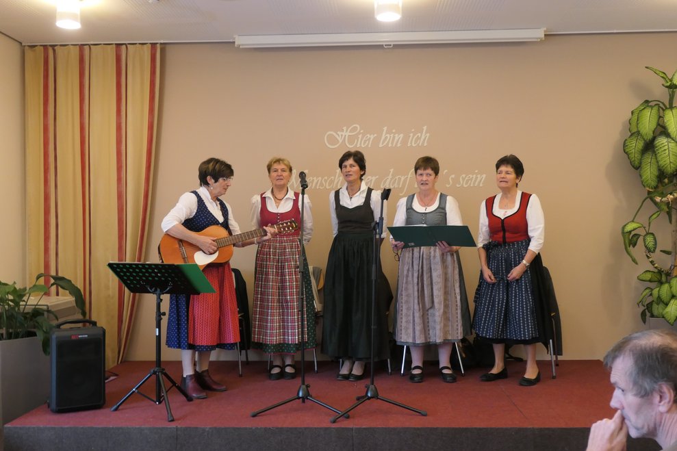 Die Türnitzer Bäuerinnen auf unserer Bühne.