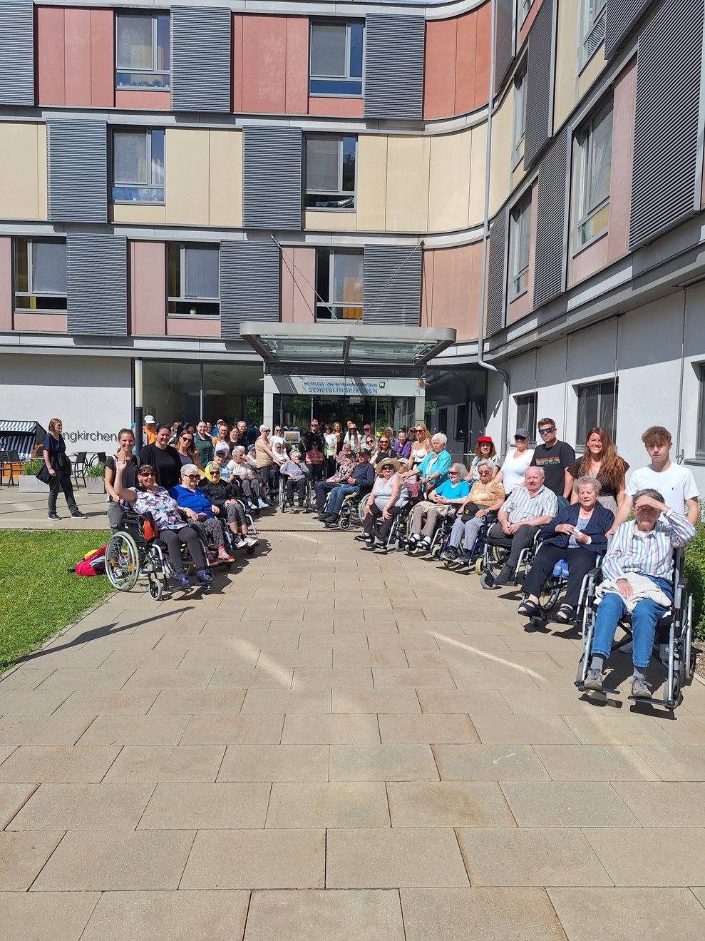 Ein Gruppenfoto muss natürlich noch sein, bevor es losgeht.