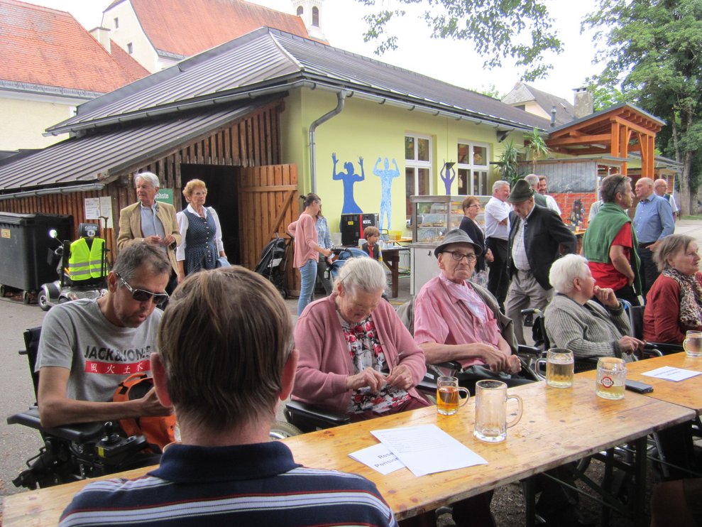 BewohnerInnen.