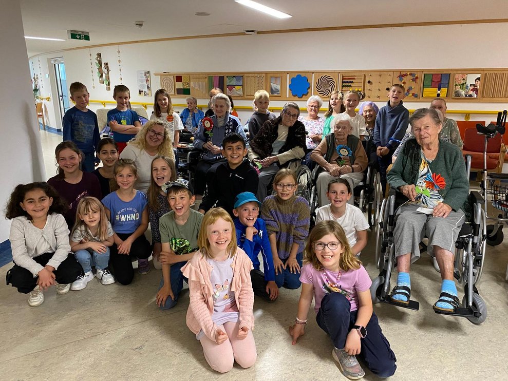 die Volkschulkinder Gmünd gestalten die Feierlichkeit