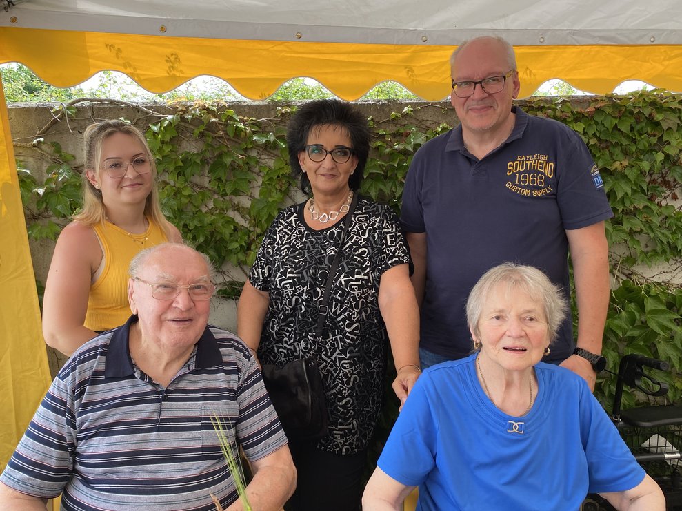 Familie Fida genoss ihr erstes Sommerfest bei uns im Haus...