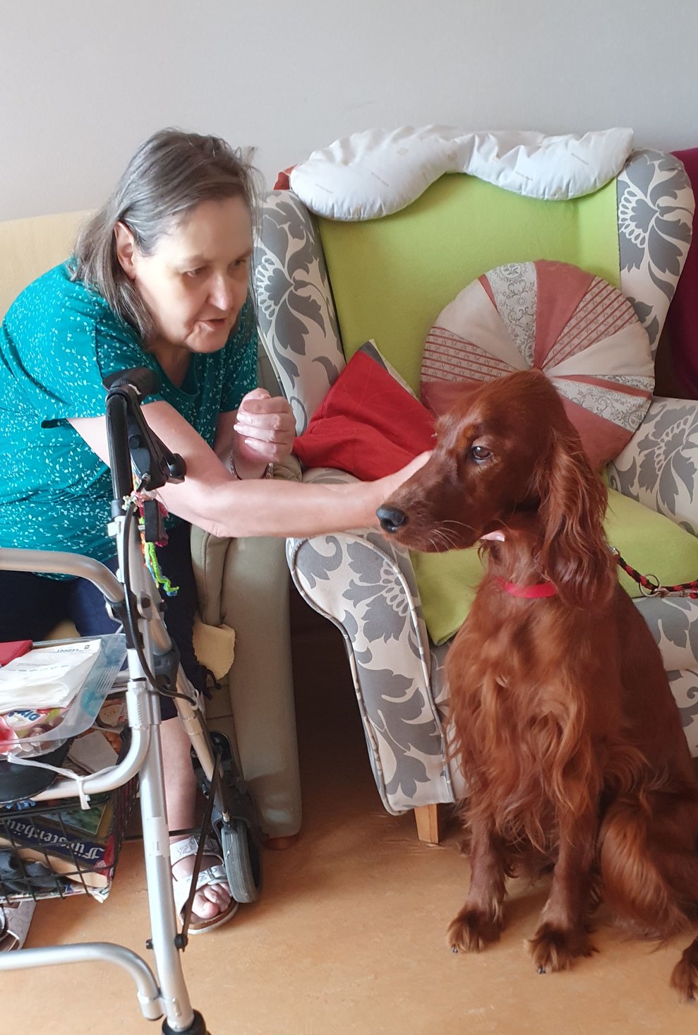 Bewohner mit Hund