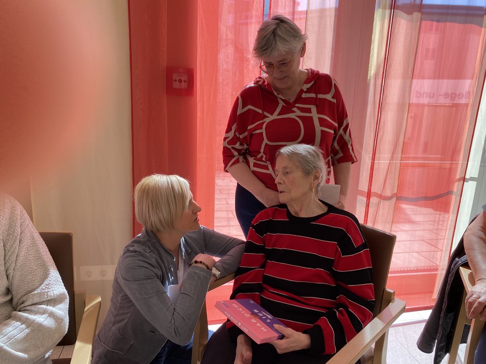Frau Fida freute sich über die Gratulationen zu ihrem 89. Geburtstag...