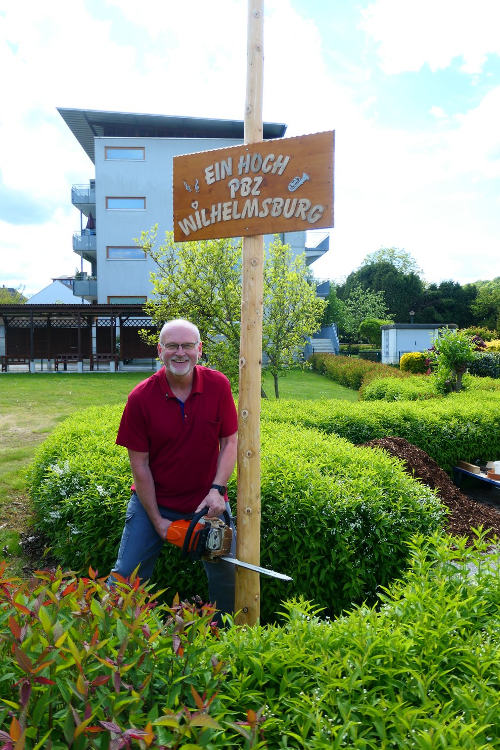 Unser Haustechniker macht ein Späßchen.