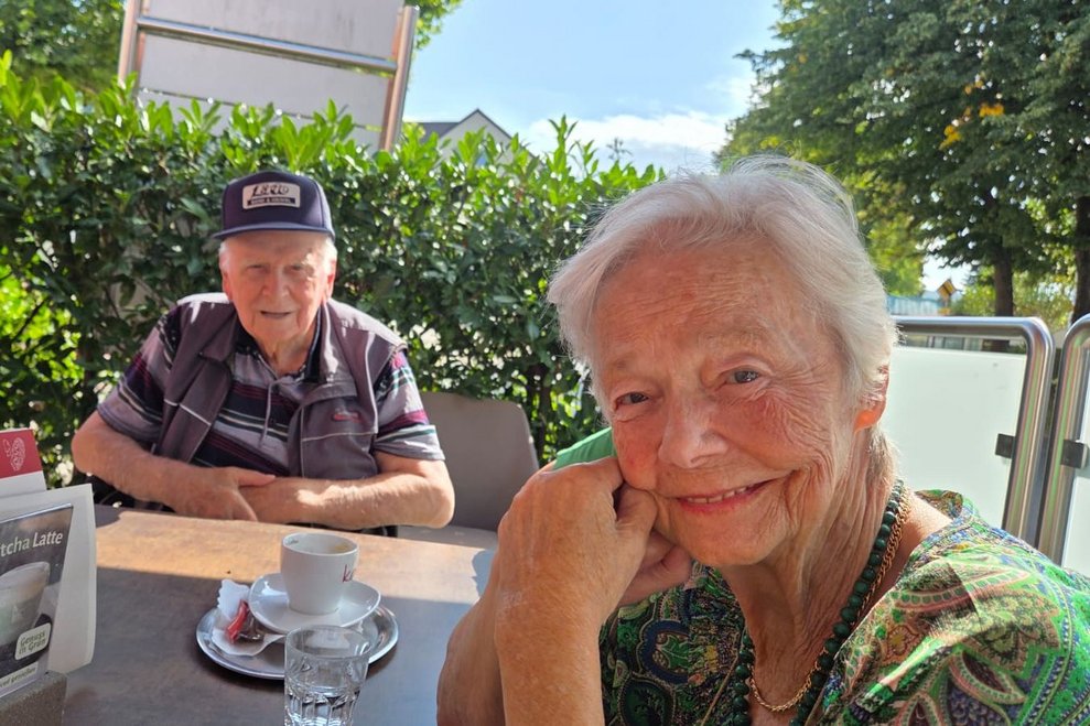 Eine lächelnde Dame