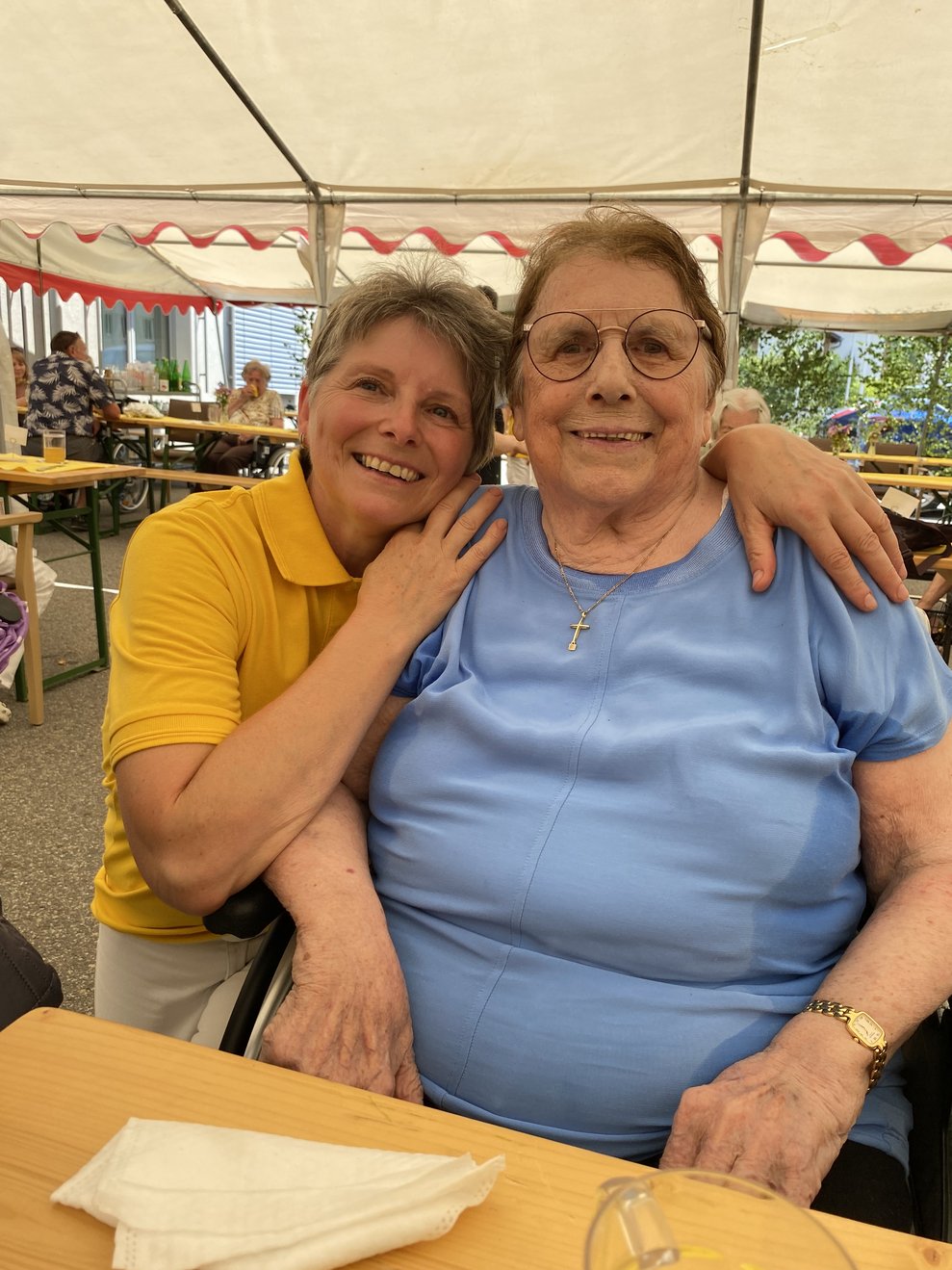 Ein letztesFoto mit Frau Polt, sie geht wieder nach Hause.