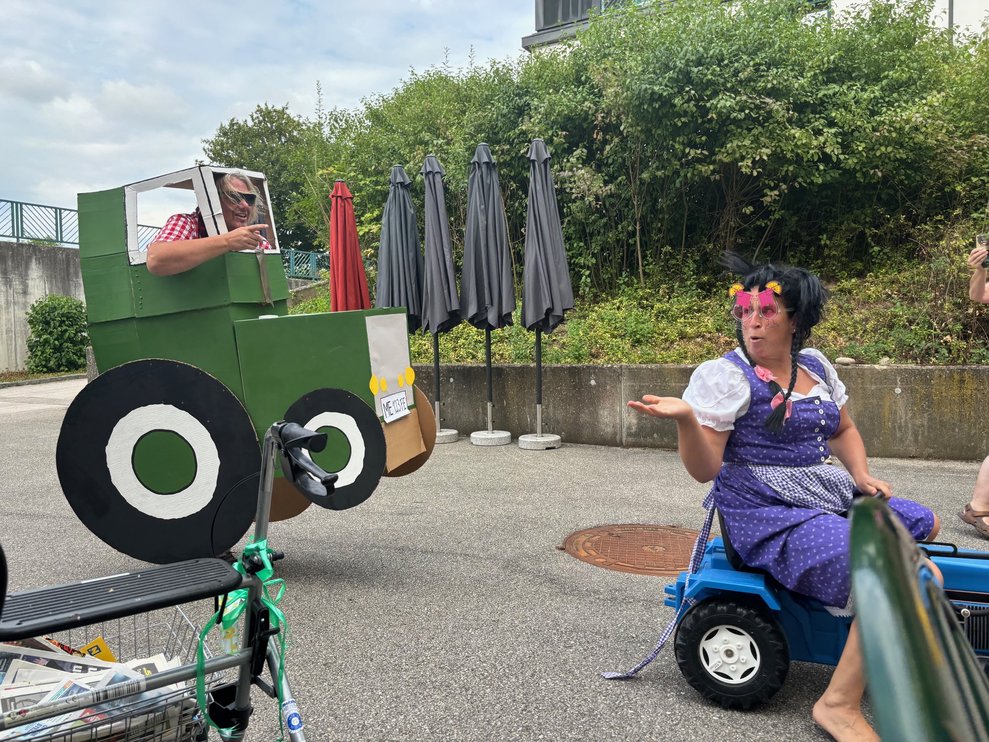 Frauen fahren