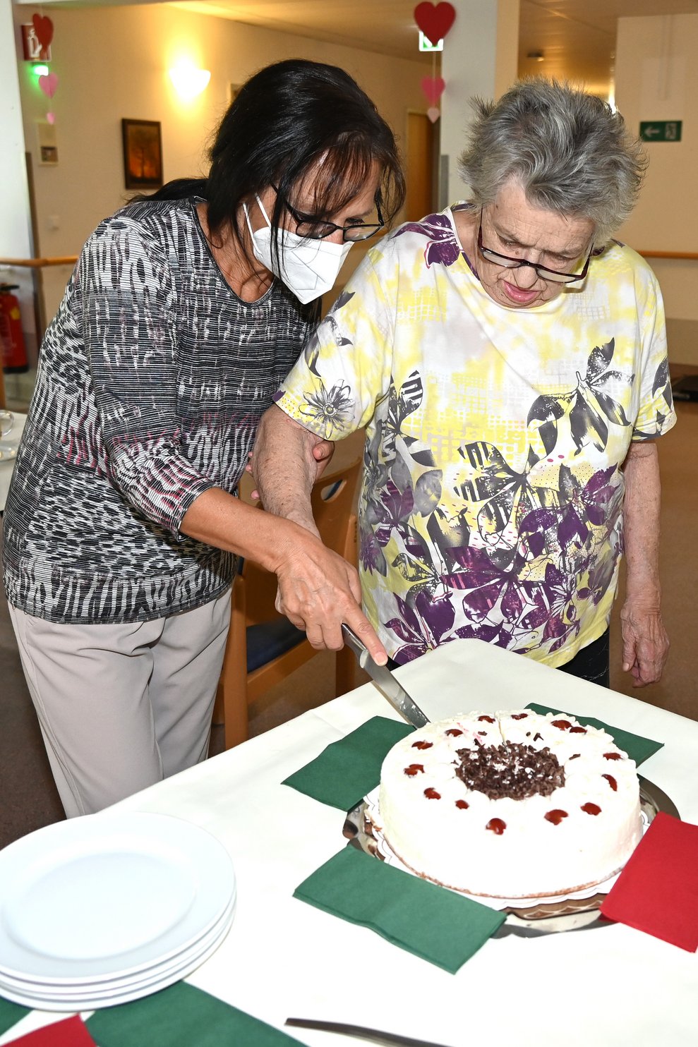 Torte anschneiden