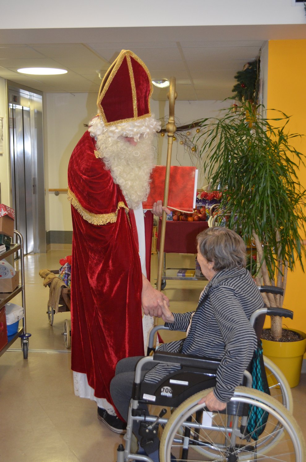 der hl.Nikolo ist da