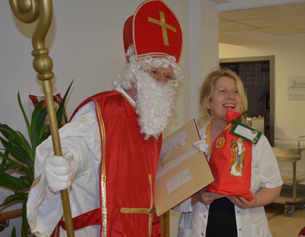 Nikolaus mit Mitarbeiterin