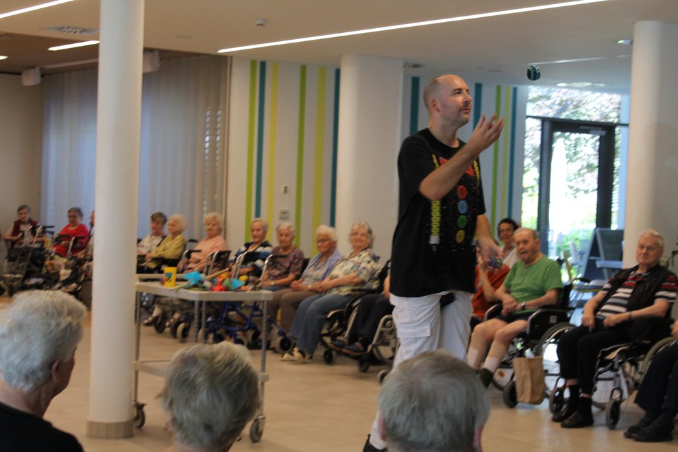 Zirkus Show mit Marinko