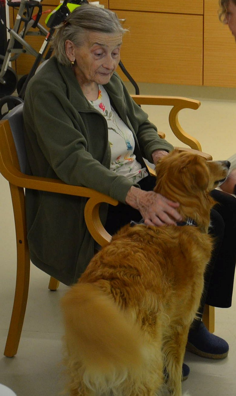 Frau mit Hund