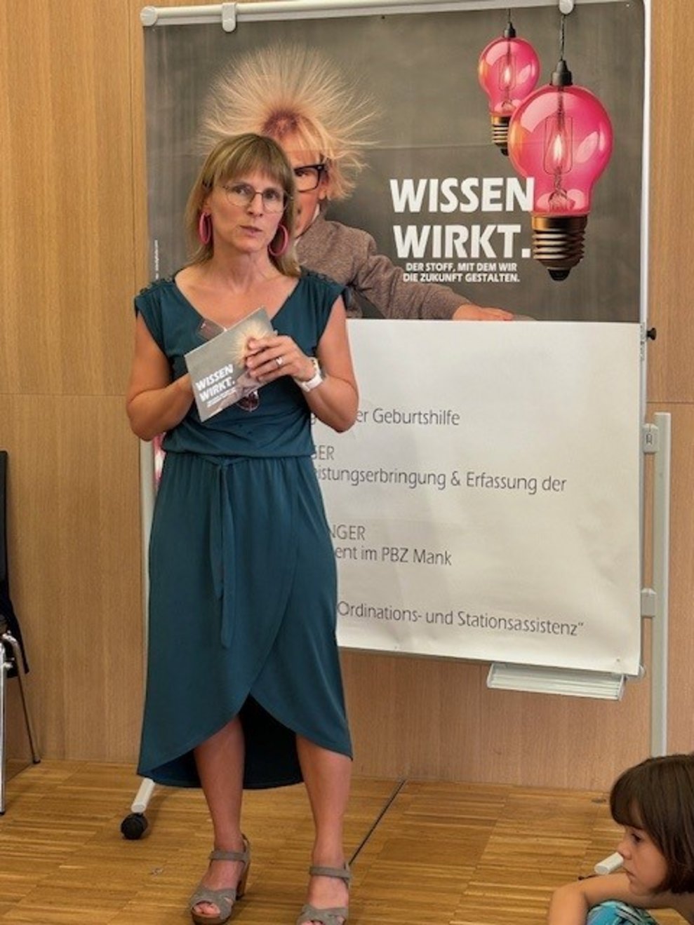 Frau spricht