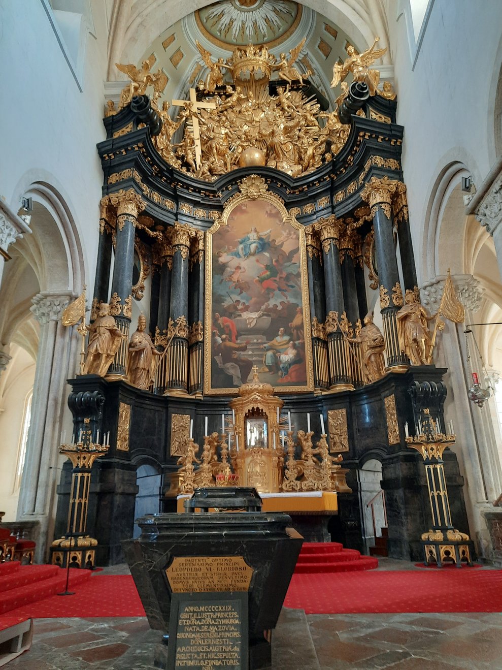 Der Altarbereich im Stift Lilienfeld