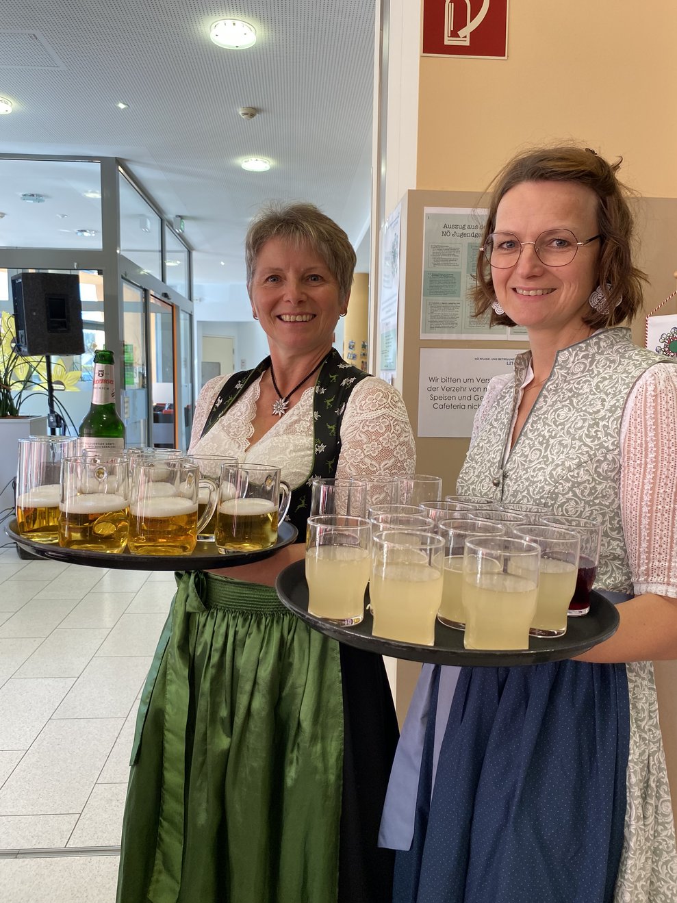 Zum Mittagessen servieren wir Sturm und Bier.