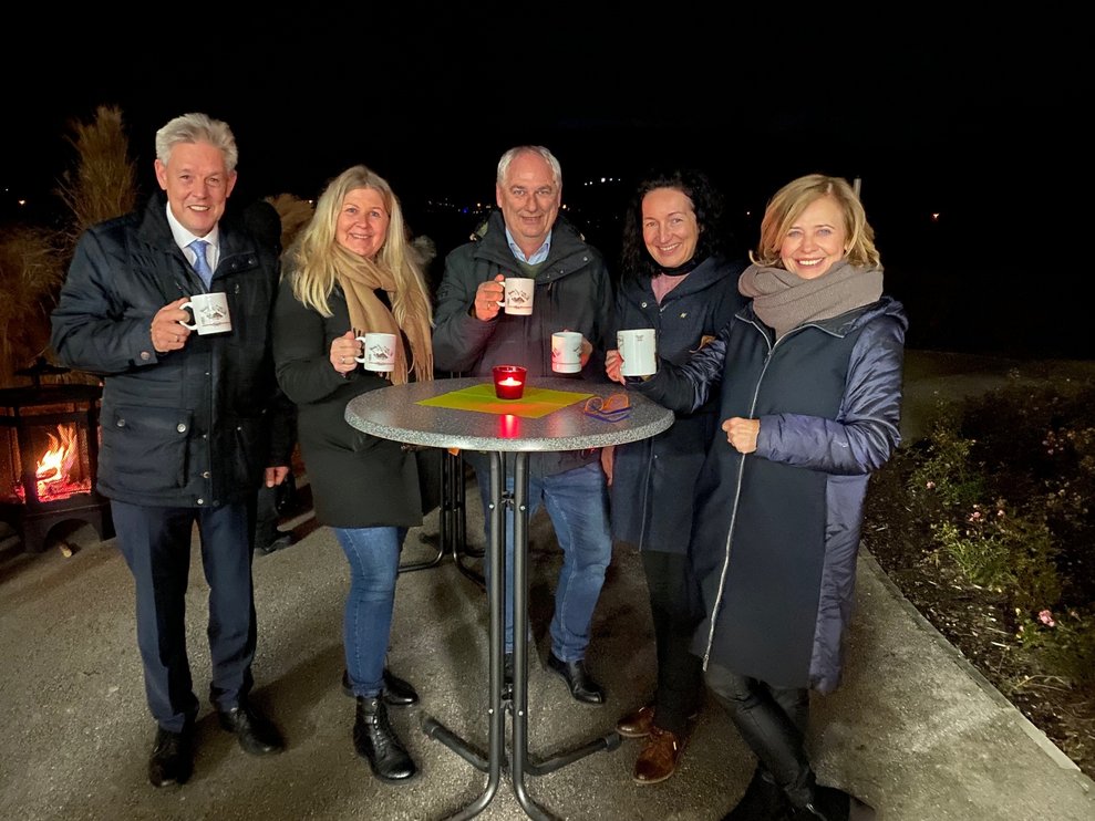 Auf einen gemütlichen Abend.