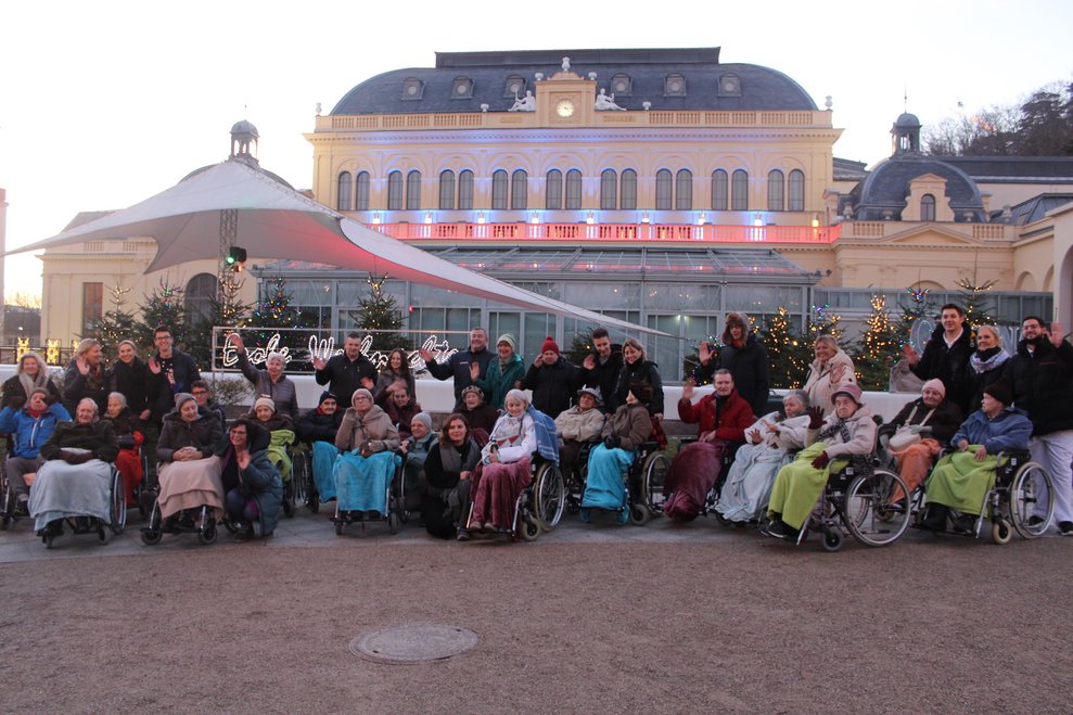 ...zum Casino, das wunderschön weihnachtlich dekoriert war.