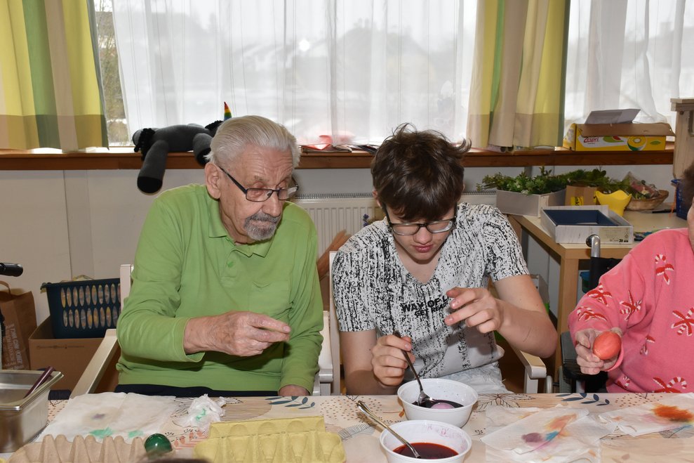 Zwei Männer.