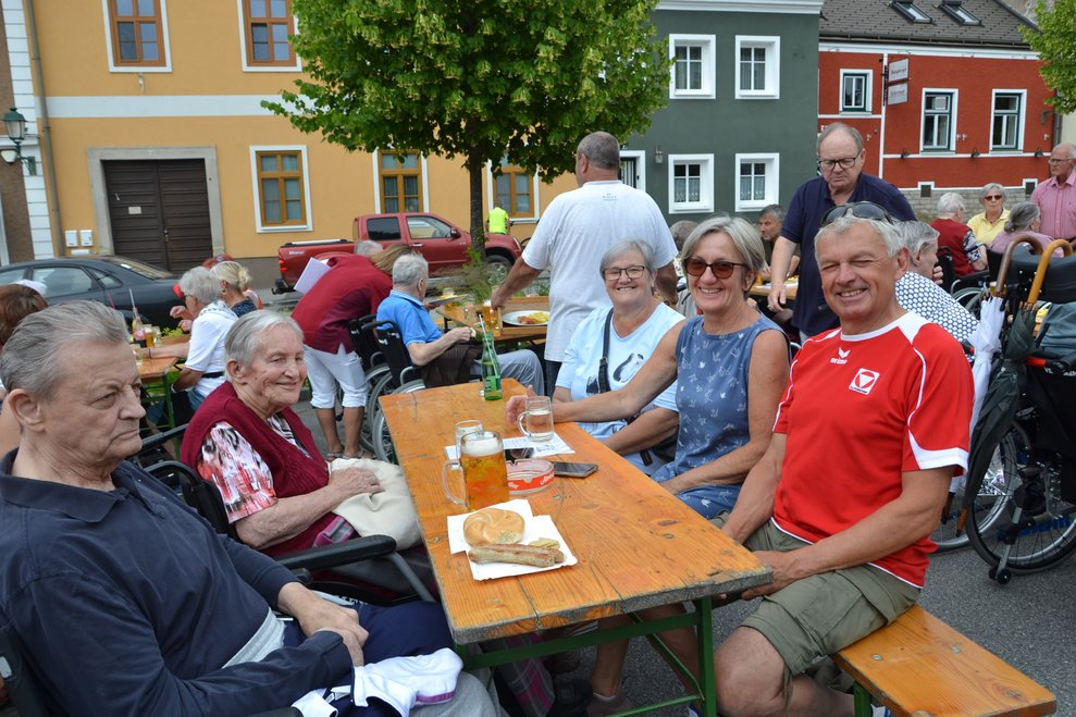 Auch einige Angehörige...