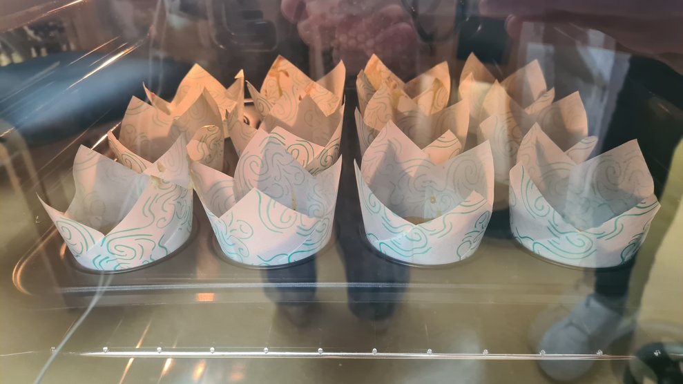 Die Muffins backen im Backrohr und es duftet schon herrlich.