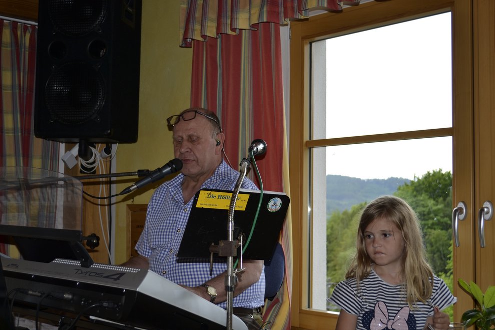 Mann macht Musik